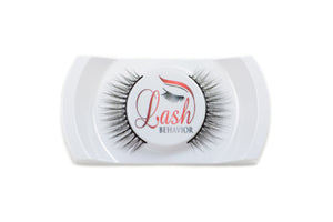 Shy (natural look) - Lash Behavior